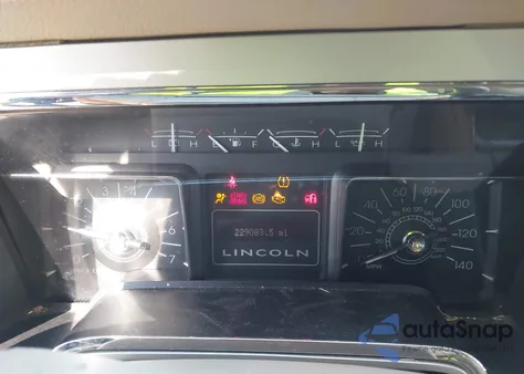 2008 Lincoln Navigator L z USA, uszkodzony, nr VIN 5LMFL27538LJ08193